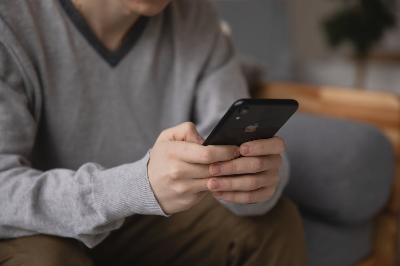 How to Handle Negative Reviews with Smart Reputation Management