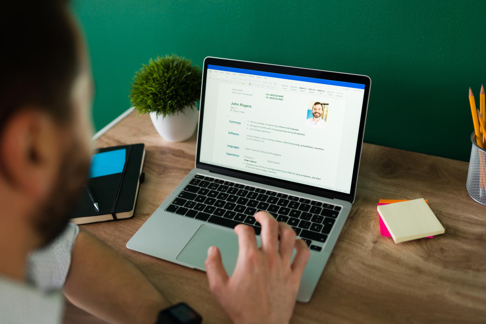 Top Qualities of a Good Online Reputation Expert