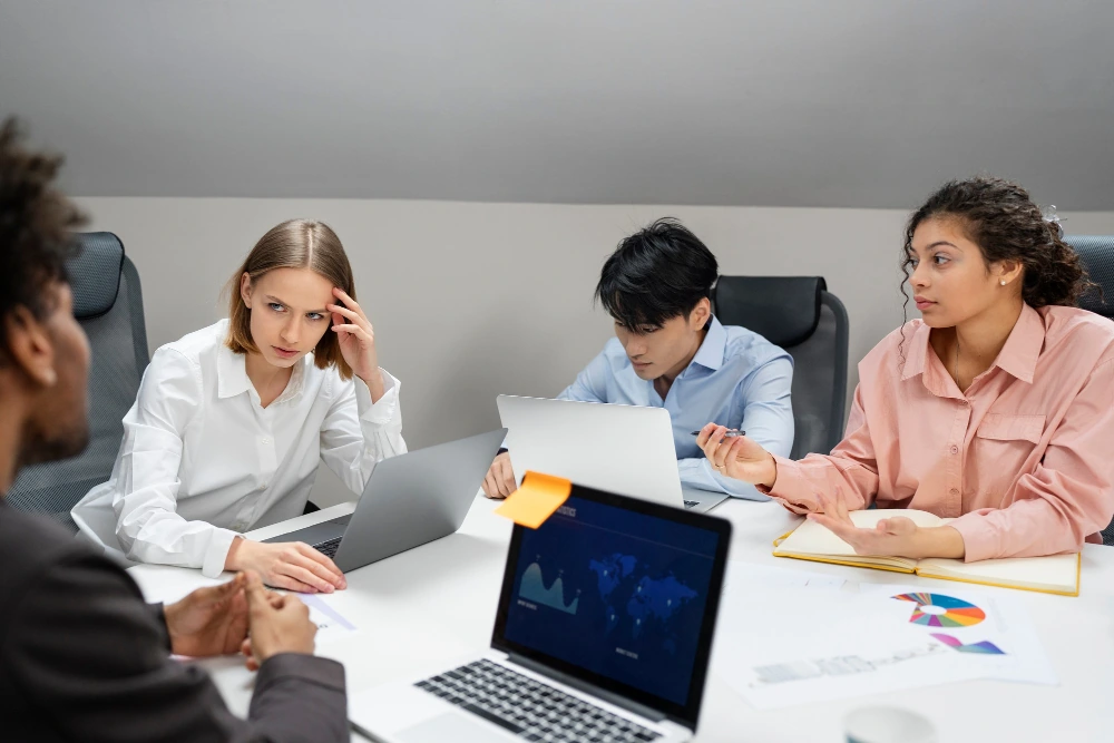 crisis communication management service